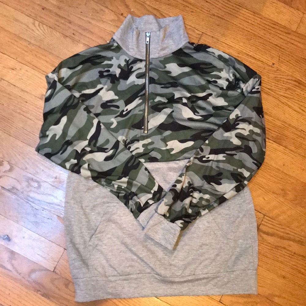 Brandless camo pullover